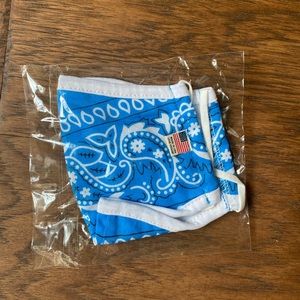 ✴️ FREE W/ PURCHASE 
😷 Paisley Face Mask. Made in USA 🇺🇸
